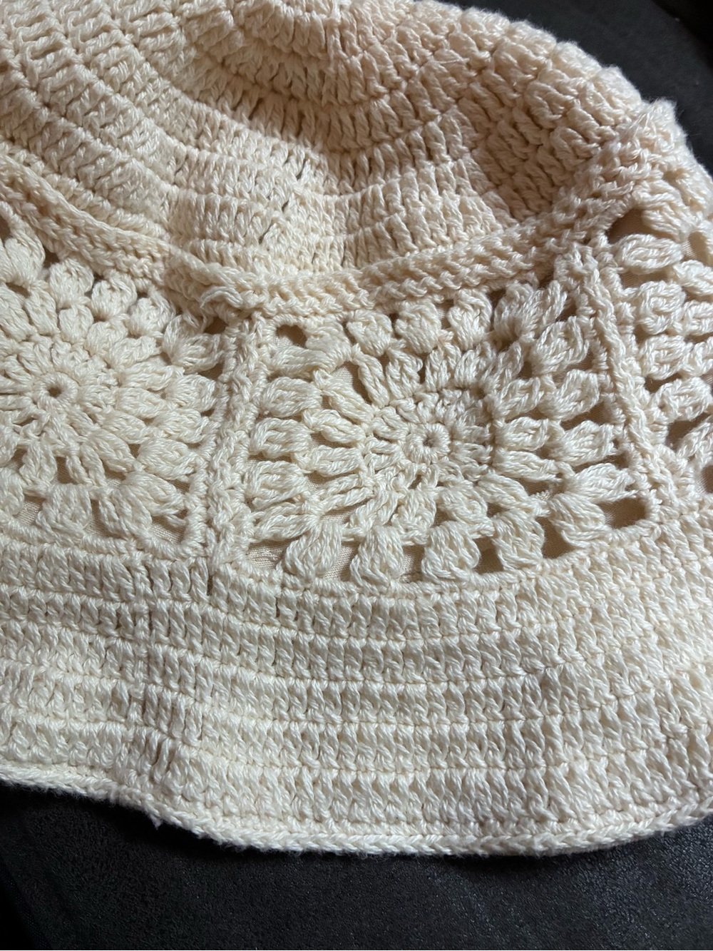 NWOT. Zara Kids Cream Crochet Bucket Hat. Size 6-9. - Picture 3 of 9